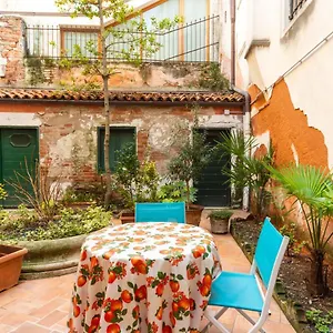 Ca' Longhi Apartment