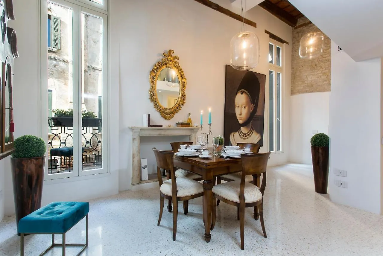 Italiahaus - Ca' Olivo Loft With Canal View In Rialto Venice Apartment