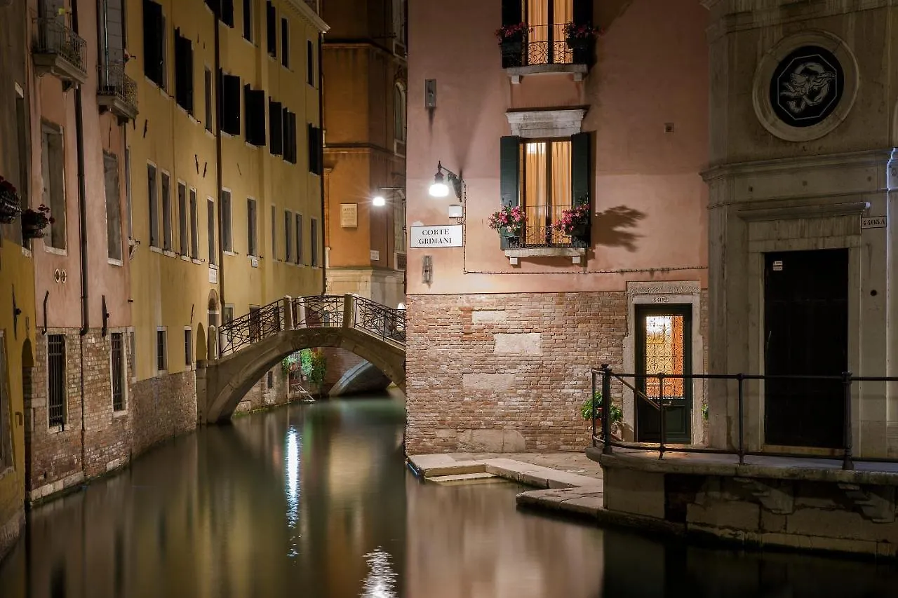 Italiahaus - Ca' Olivo Loft With Canal View In Rialto Venice Apartment
