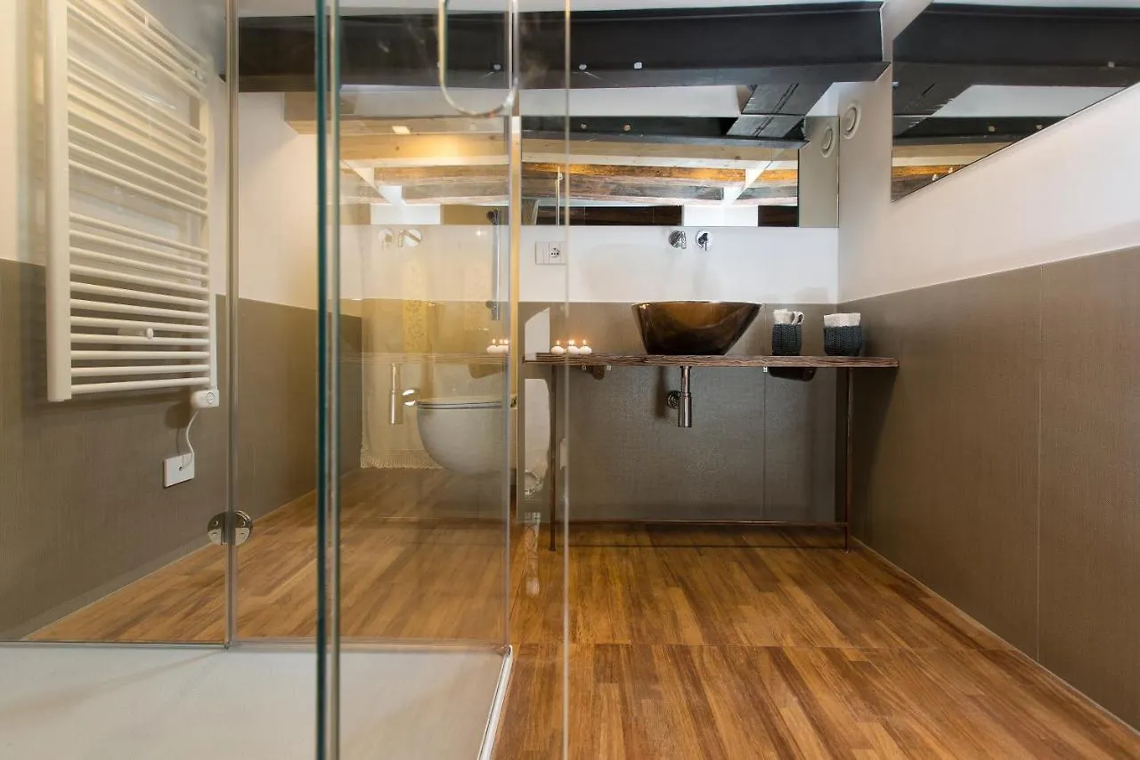 Italiahaus - Ca' Olivo Loft With Canal View In Rialto Venice Apartment