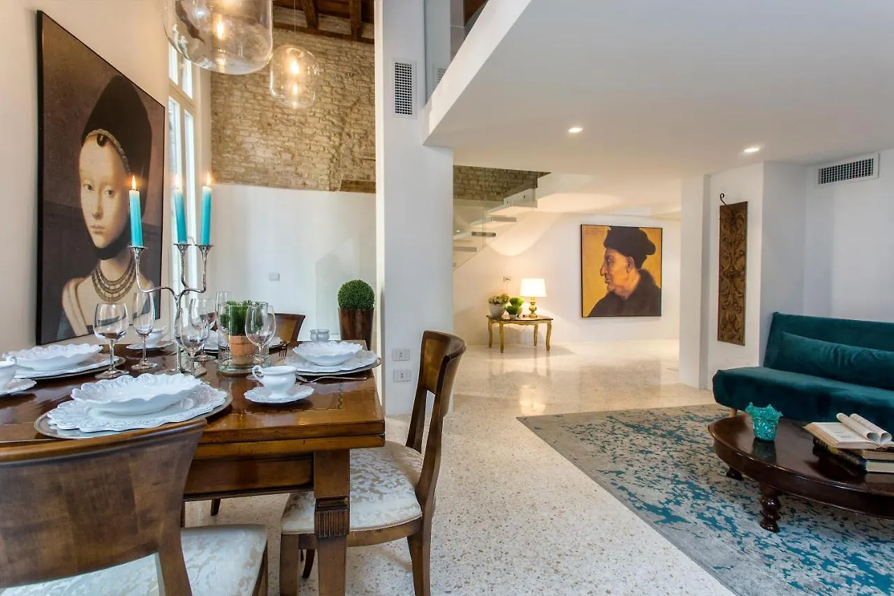 Italiahaus - Ca' Olivo Loft With Canal View In Rialto Venice Apartment