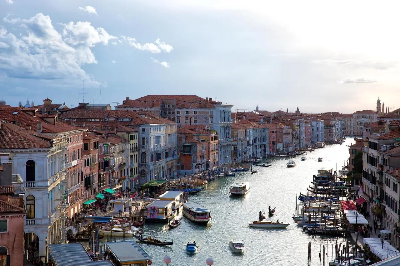 Italiahaus - Ca' Olivo Loft With Canal View In Rialto Venice Apartment